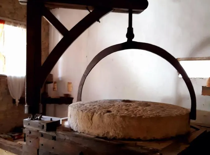 Le Moulin De Nocleg ze śniadaniem